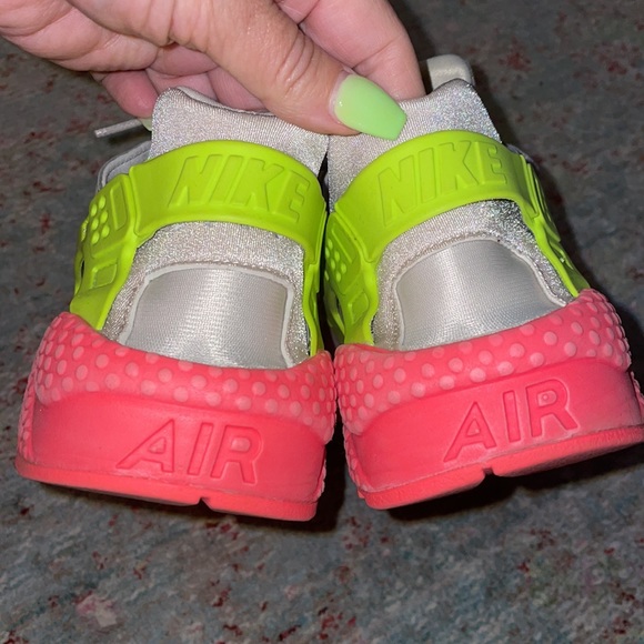 Women’s Nike Huarache Desert Sand Volt-Hot Punch (W) - Size 9 - Picture 5 of 9